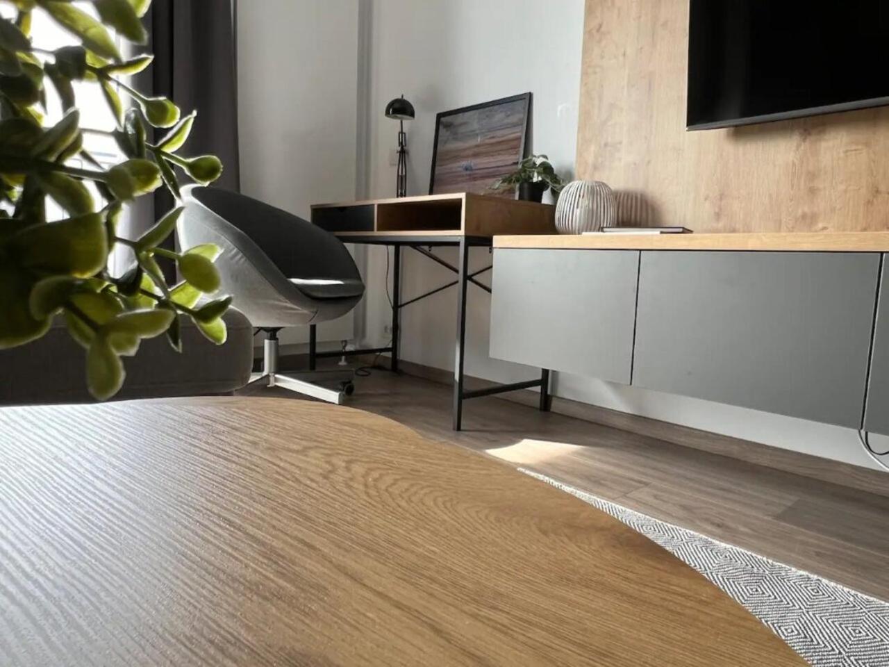 High-Rise Luxury Apartment With Free Parking Bucharest Exterior photo