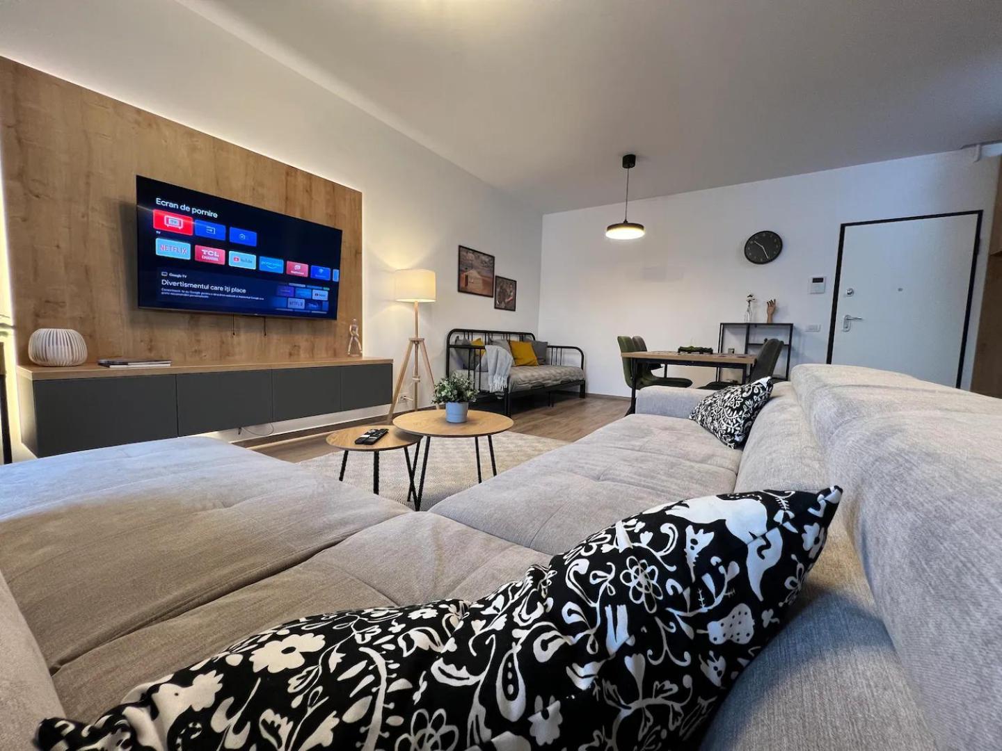 High-Rise Luxury Apartment With Free Parking Bucharest Exterior photo